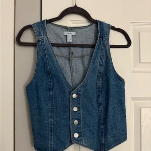 Forever 21 Denim Button-Up Vest